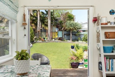 Photo of property in 8b Esk Street, Parkvale, Tauranga, 3112