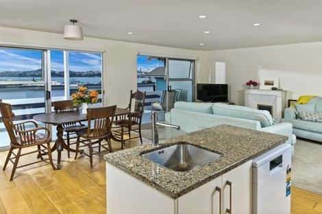 Photo of property in 5/66 Victoria Road, Devonport, Auckland, 0624