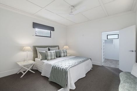 Photo of property in 77 Wellesley Road, Napier South, Napier, 4110