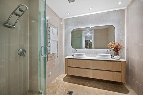 Photo of property in 1/7 The Promenade, Takapuna, Auckland, 0622