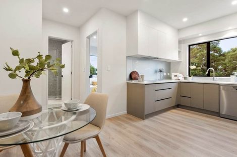 Photo of property in 27 Claude Road, Hillpark, Auckland, 2102