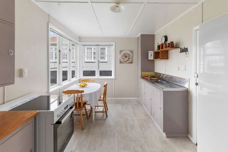 Photo of property in 15 Victory Place, Aramoho, Whanganui, 4500