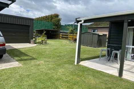 Photo of property in 10 Te Mara Place, Merrilands, New Plymouth, 4312