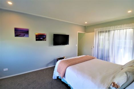 Photo of property in 70 Leeward Drive, Whitianga, 3510