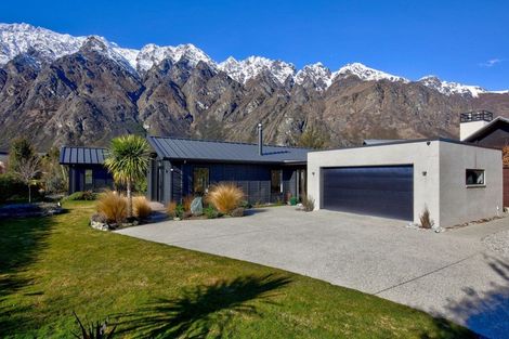 Photo of property in 6 Caithness Court, Jacks Point, Queenstown, 9371