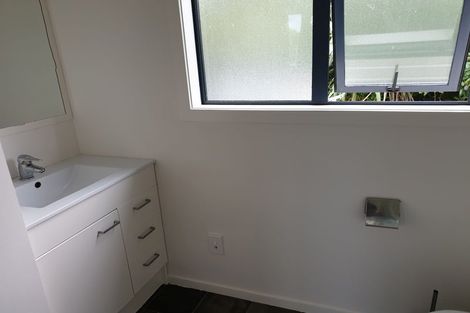 Photo of property in 56a Salford Street, Newlands, Wellington, 6037