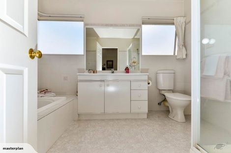 Photo of property in 2/36 Francis Street, Hauraki, Auckland, 0622