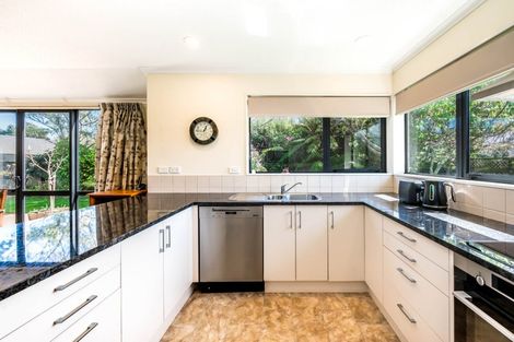 Photo of property in 2 Charnwood Grove, Waikanae, 5036
