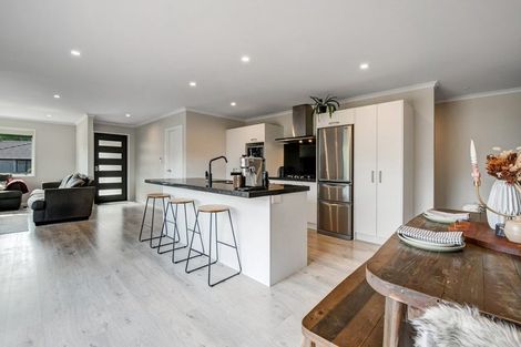 Photo of property in 7 Riverboat Lane, Helensville, 0800