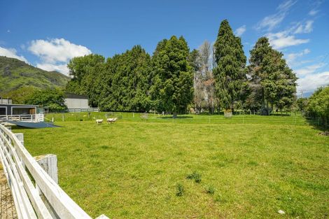 Photo of property in 426 Abel Tasman Drive, Motupipi, Takaka, 7183