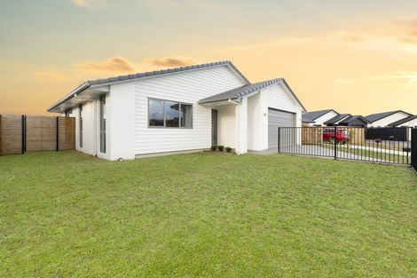 Photo of property in 14 Huria Vista, Pyes Pa, Tauranga, 3112