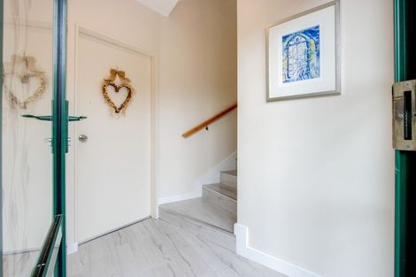 Photo of property in 3b Laing Cove, Havelock North, 4130