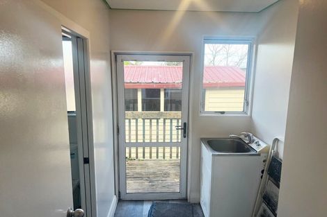 Photo of property in 12 Volta Place, Clendon Park, Auckland, 2103