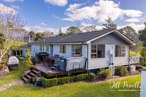 Photo of property in 10 View Street, Maungaturoto, 0520