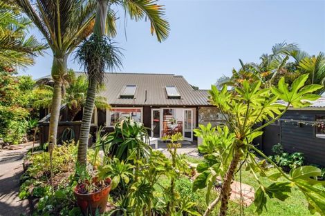 Photo of property in 5 Beresford Street, Bayswater, Auckland, 0622