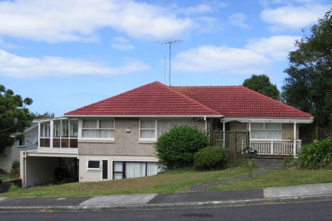 Photo of property in 3 Japonica Drive, Beach Haven, Auckland, 0626