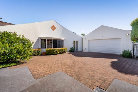 Photo of property in 363b Mangorei Road, Merrilands, New Plymouth, 4312