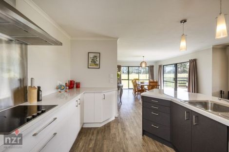 Photo of property in 135 Hansens Line, Newbury, Palmerston North, 4475