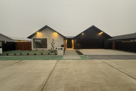 Photo of property in 14 Hugo Shaw Drive, Cambridge, 3434