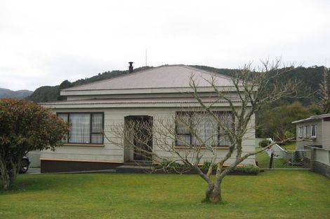 Photo of property in 2 Ross Street, Dunollie, Runanga, 7803