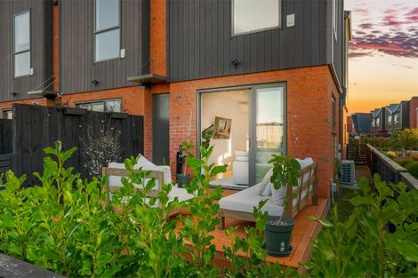 Photo of property in 33 Waka Moana Drive, Hobsonville, Auckland, 0616