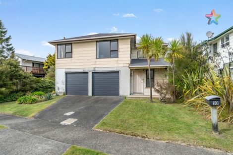 Photo of property in 10 Whitechapel Grove, Stokes Valley, Lower Hutt, 5019