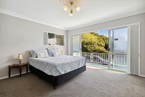 Photo of property in 14 Dennis Avenue, Hillpark, Auckland, 2102