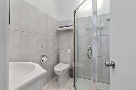 Photo of property in 1/9 Reynolds Place, Torbay, Auckland, 0630