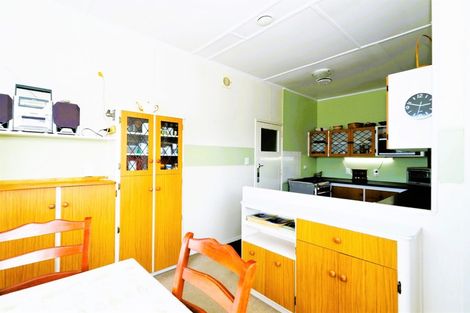 Photo of property in 11 Craig Street, Stratford, 4332