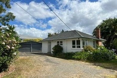 Photo of property in 11 Valdale Road, Henderson, Auckland, 0610