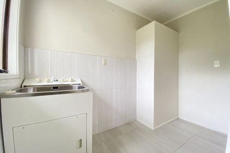 Photo of property in 2/30 Daytona Road, Henderson, Auckland, 0610