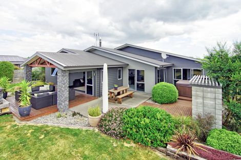 Photo of property in 6 Valkyrie Close, Carterton, 5713