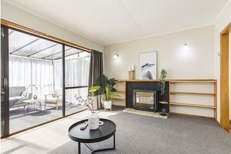 Photo of property in 10 Catlins Crescent, Milson, Palmerston North, 4414