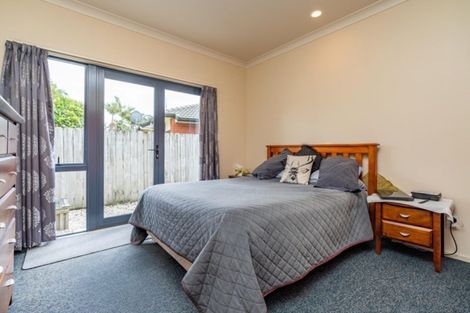 Photo of property in 7 Bermuda Place, One Tree Point, 0118