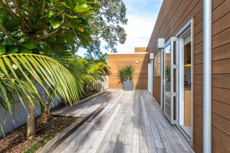 Photo of property in 23 Claxton Avenue, Pauanui, Hikuai, 3579