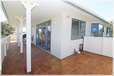 Photo of property in 34a Shortt Street, Foxton Beach, Foxton, 4815