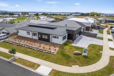 Photo of property in 2 Turepo Way, Owhata, Rotorua, 3010