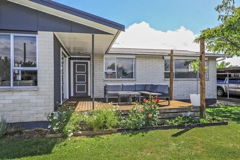 Photo of property in 2 Murdoch Place, Raureka, Hastings, 4120