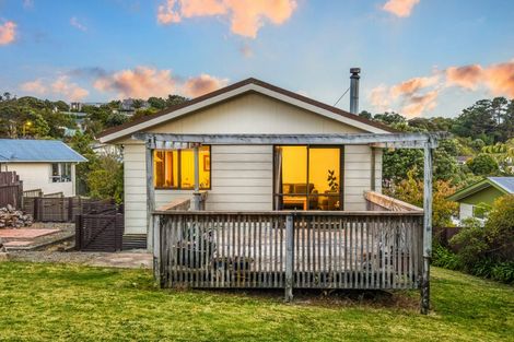 Photo of property in 4 Gaff Place, Whitby, Porirua, 5024