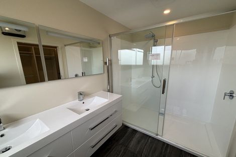 Photo of property in 2a Lowestoft Place, West End, Palmerston North, 4412