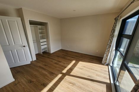 Photo of property in 51 Astley Avenue, New Lynn, Auckland, 0600