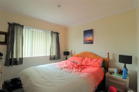 Photo of property in 6 Arlose Place, Westgate, Auckland, 0614