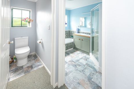 Photo of property in 9 Holdsworth Drive, Otamatea, Whanganui, 4500