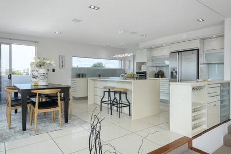 Photo of property in 1026b Papamoa Beach Road, Papamoa Beach, Papamoa, 3118