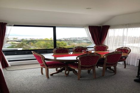 Photo of property in 2/173 East Coast Road, Castor Bay, Auckland, 0620