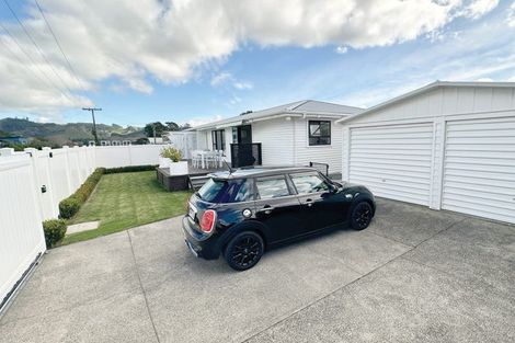 Photo of property in 4b Scott Street, Waihi Beach, 3611