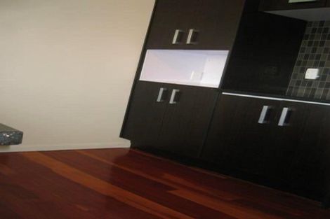 Photo of property in 2/43 Shakespeare Road, Milford, Auckland, 0620