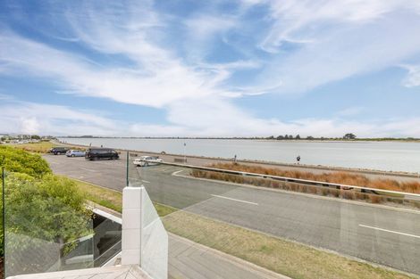 Photo of property in 11 Beachville Road, Redcliffs, Christchurch, 8081