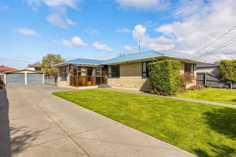 Photo of property in 14 Oldwood Street, Bishopdale, Christchurch, 8053