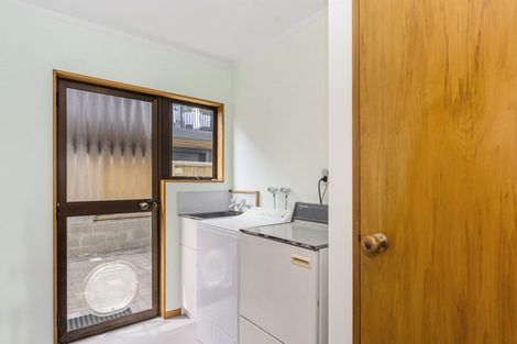 Photo of property in 2/49 May Street, Mount Maunganui, 3116